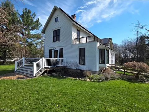 11606 Garfield Rd, Hiram, OH 44234