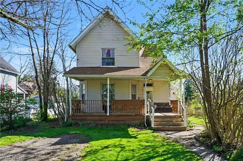 1916 4th St SE, Canton, OH 44707