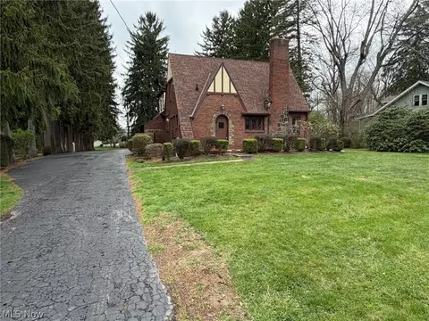 1133 Bellview St NE, Canton, OH 44721