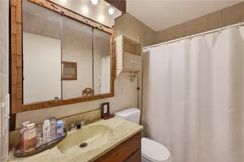 Bath - 5709 Davis Dr, Mentor, OH 44060 photo 3 of 3