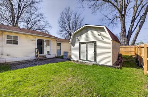 5709 Davis Dr, Mentor, OH 44060 photo 31