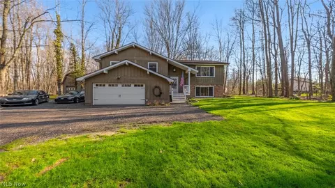 9690 Kinsman Rd, Novelty, OH 44072