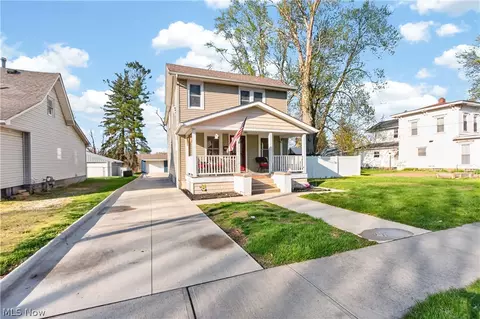 363 Seeley St, Amherst, OH 44001