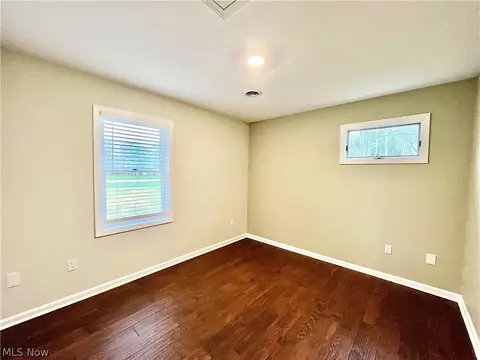 Bedroom - 3621 Vineland Ave, Ashtabula, OH 44004 photo 3 of 6