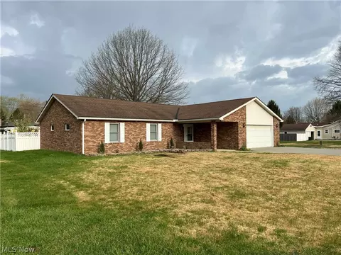 Exterior - 3621 Vineland Ave, Ashtabula, OH 44004 photo 6 of 6