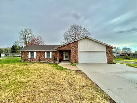 3621 Vineland Ave, Ashtabula, OH 44004