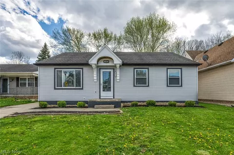 871 Marcie Dr, Cleveland, OH 44109