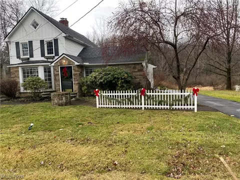 35755 Miles Rd, Moreland Hills, OH 44022