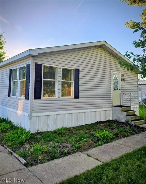1426 Lancelot Dr, Streetsboro, OH 44241