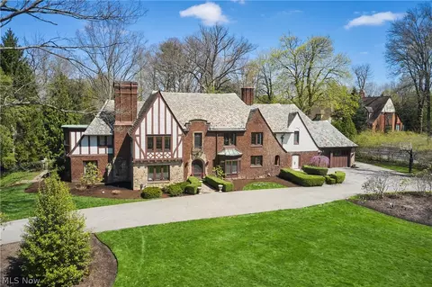 69 E Fairlawn Blvd, Akron, OH 44313