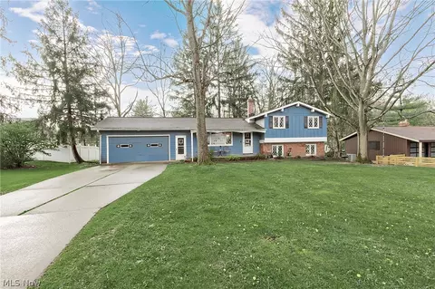 2526 Harris Rd, Broadview Heights, OH 44147