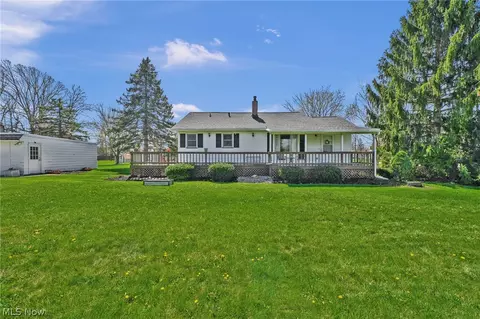 8581 Webster Rd, Strongsville, OH 44136
