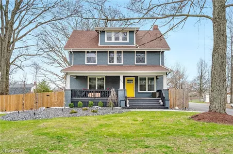 252 Indianola Rd, Youngstown, OH 44512