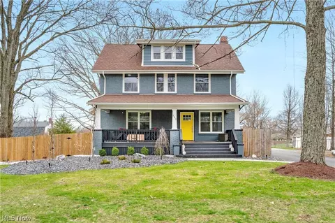 252 Indianola Rd, Youngstown, OH 44512