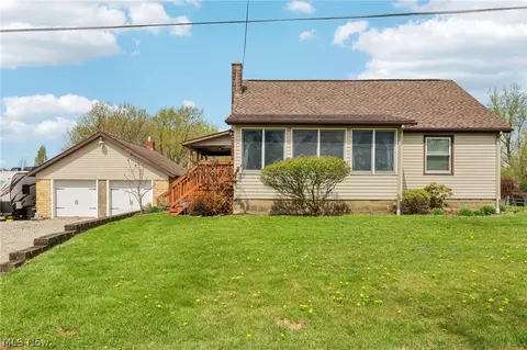 5777 Nave St SW, Canton, OH 44706