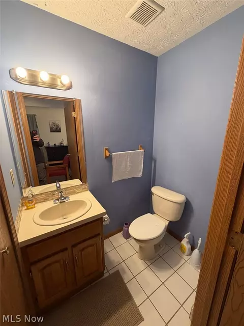 1393 1397 Loop Rd, Kent, OH 44240 photo 3