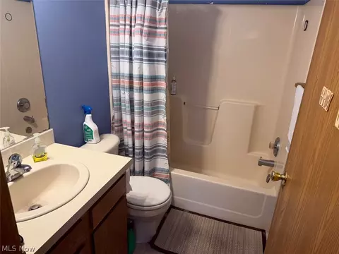 1393 1397 Loop Rd, Kent, OH 44240 photo 5