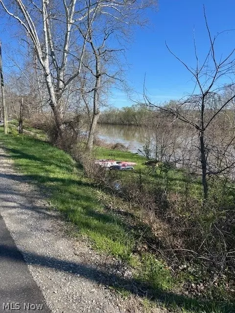 0 Old River Rd, Philo, OH 43771