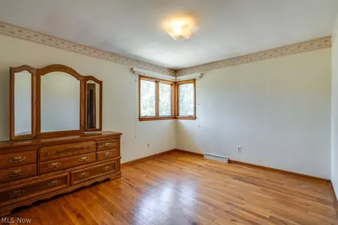 1089 Dayton St, Akron, OH 44310 photo 14