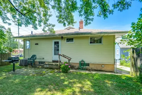 1089 Dayton St, Akron, OH 44310 photo 26