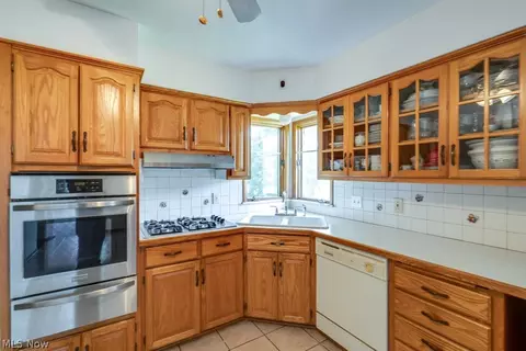 1089 Dayton St, Akron, OH 44310 photo 13