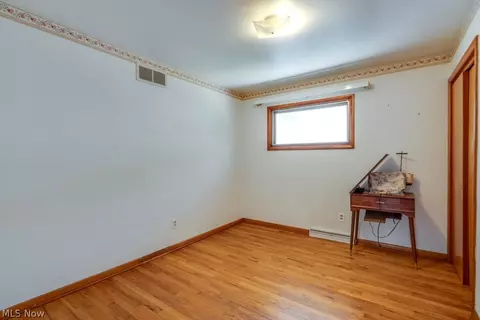 1089 Dayton St, Akron, OH 44310 photo 16