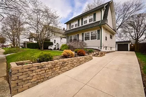 1813 Glenmount Ave, Akron, OH 44301