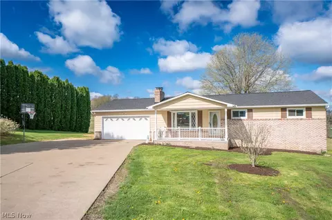 7162 Sandy Ln NW, Malvern, OH 44644