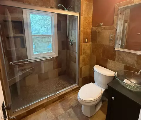 1836 E 33rd St, Lorain, OH 44055 photo 9