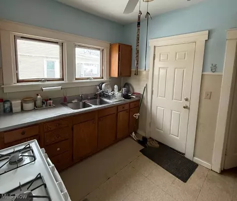 622 Middle Ave, Elyria, OH 44035 photo 12
