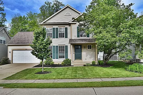7816 Benton Ln, Hudson, OH 44236