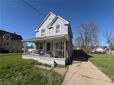 3569 Independence Rd, Cleveland, OH 44105