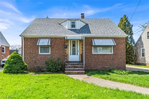226 E 242nd St, Euclid, OH 44123