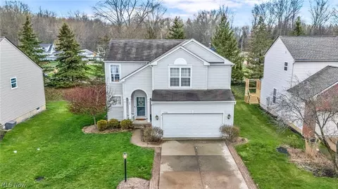9788 Nicole Ln, Olmsted Twp, OH 44138