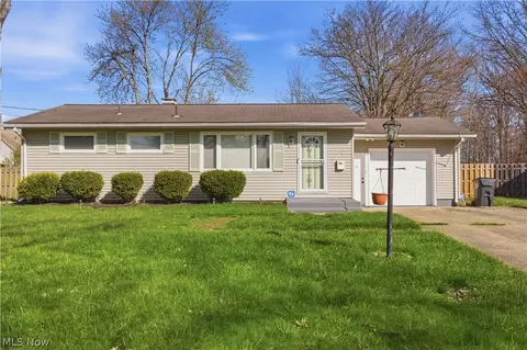 3702 Cumberland Cir, Youngstown, OH 44515