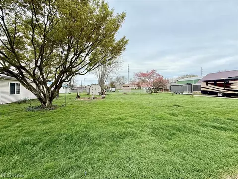 6 7th St, Belpre, OH 45714 photo 24