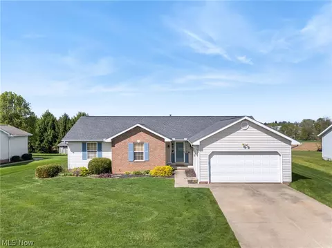 1035 Lanedale St NW, Massillon, OH 44647