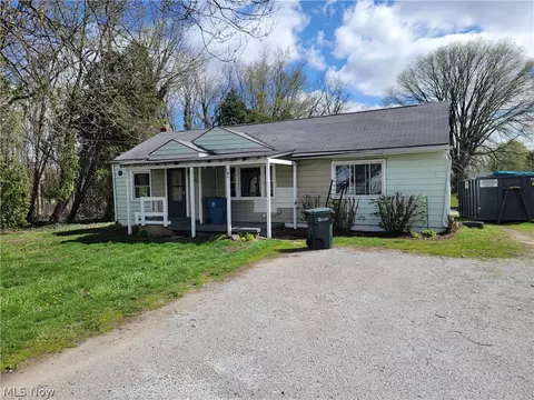 2981 Cormany Rd, Akron, OH 44319