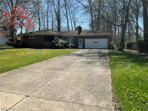 4257 Claridge Dr, Youngstown, OH 44511