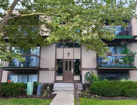 9840 Sunrise Blvd #S27, North Royalton, OH 44133