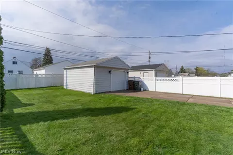 Exterior - 3003 Park Dr, Parma, OH 44134 photo 1 of 5