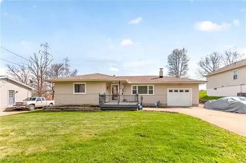 2448 Kermit Ave, Akron, OH 44305