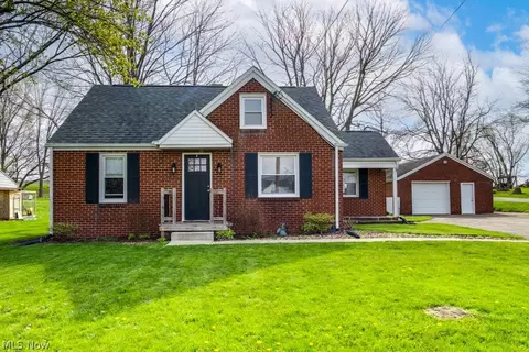 12700 Bixler Ave NE, Hartville, OH 44632