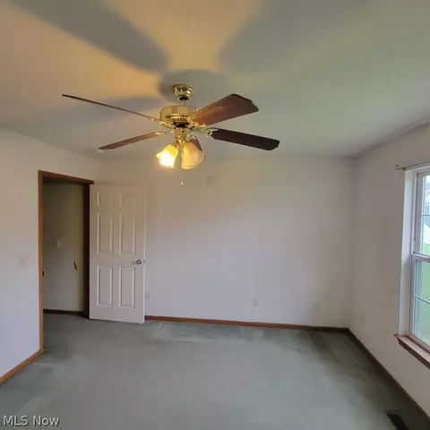 Bedroom - 302 W W Gln, Elyria, OH 44035 photo 2 of 3
