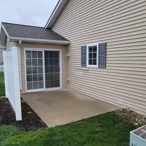 Exterior - 302 W W Gln, Elyria, OH 44035 photo 2 of 2