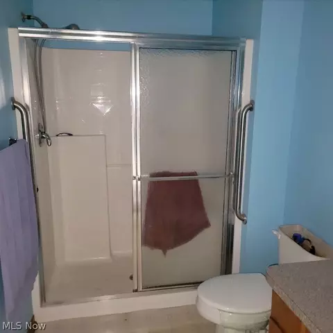 Bath - 302 W W Gln, Elyria, OH 44035 photo 1 of 2