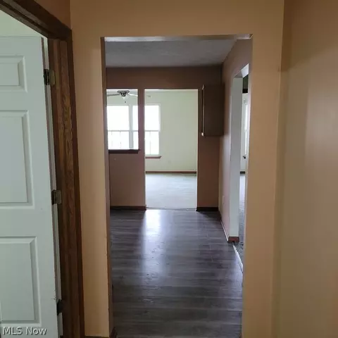 Entry Way - 302 W W Gln, Elyria, OH 44035 photo 1 of 2