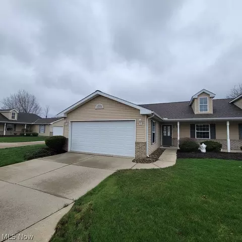302 W W Gln, Elyria, OH 44035
