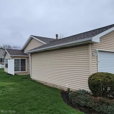 Exterior - 302 W W Gln, Elyria, OH 44035 photo 1 of 2