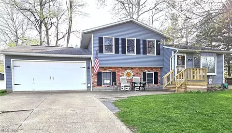 101 Beachwood Ln, Seville, OH 44273